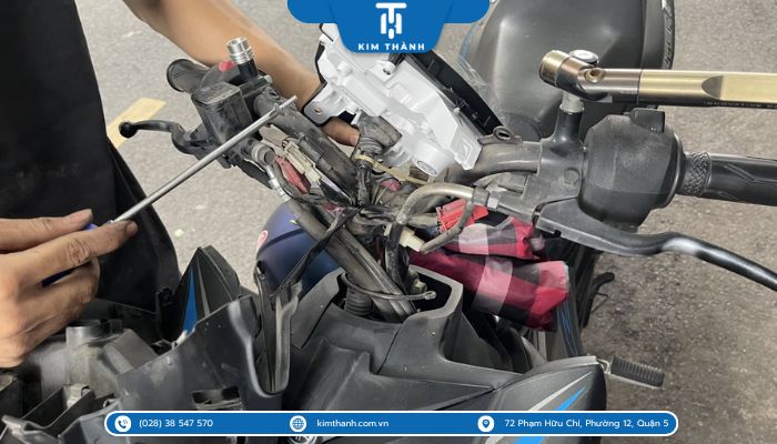 Thay mới đồng hồ Exciter 135/150 khi đã bị lỗi, ố vàng