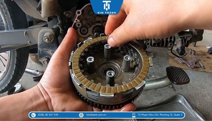 Thay côn xe máy bao nhiêu tiền?