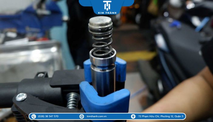 Phục hồi phuộc xe máy bao nhiêu tiền?
