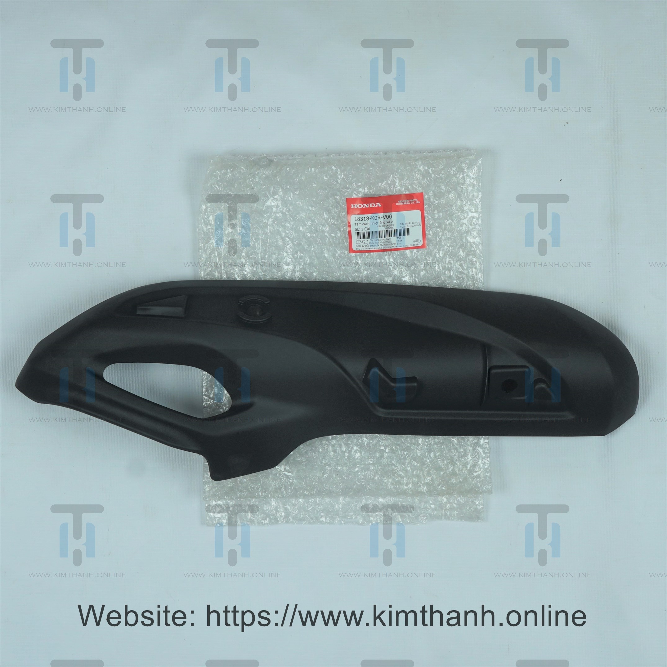 Ốp pô màu đen xe SH2020