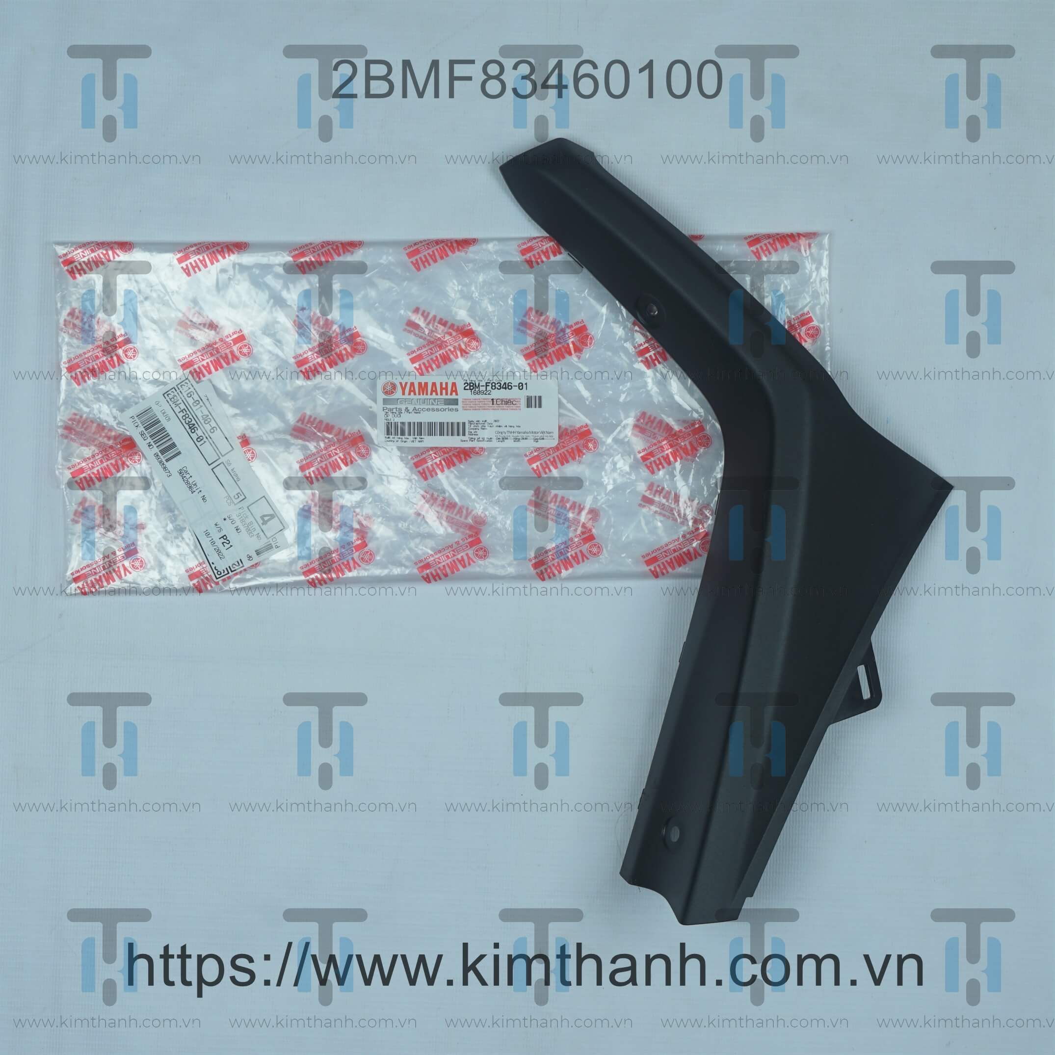 Ốp xi nhan đen phải Nozza Grande 2015