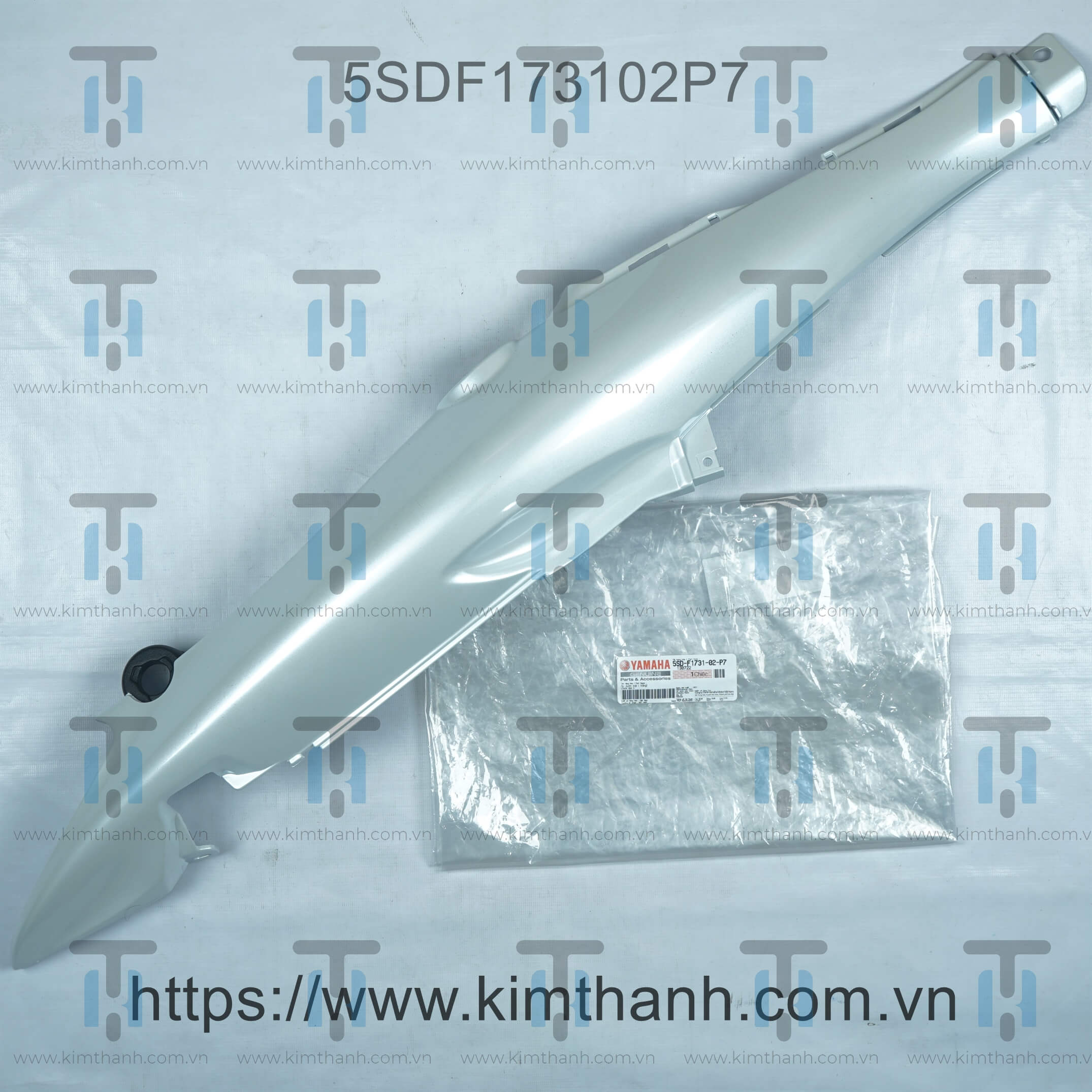 Ốp sườn trắng trái Jupiter R
