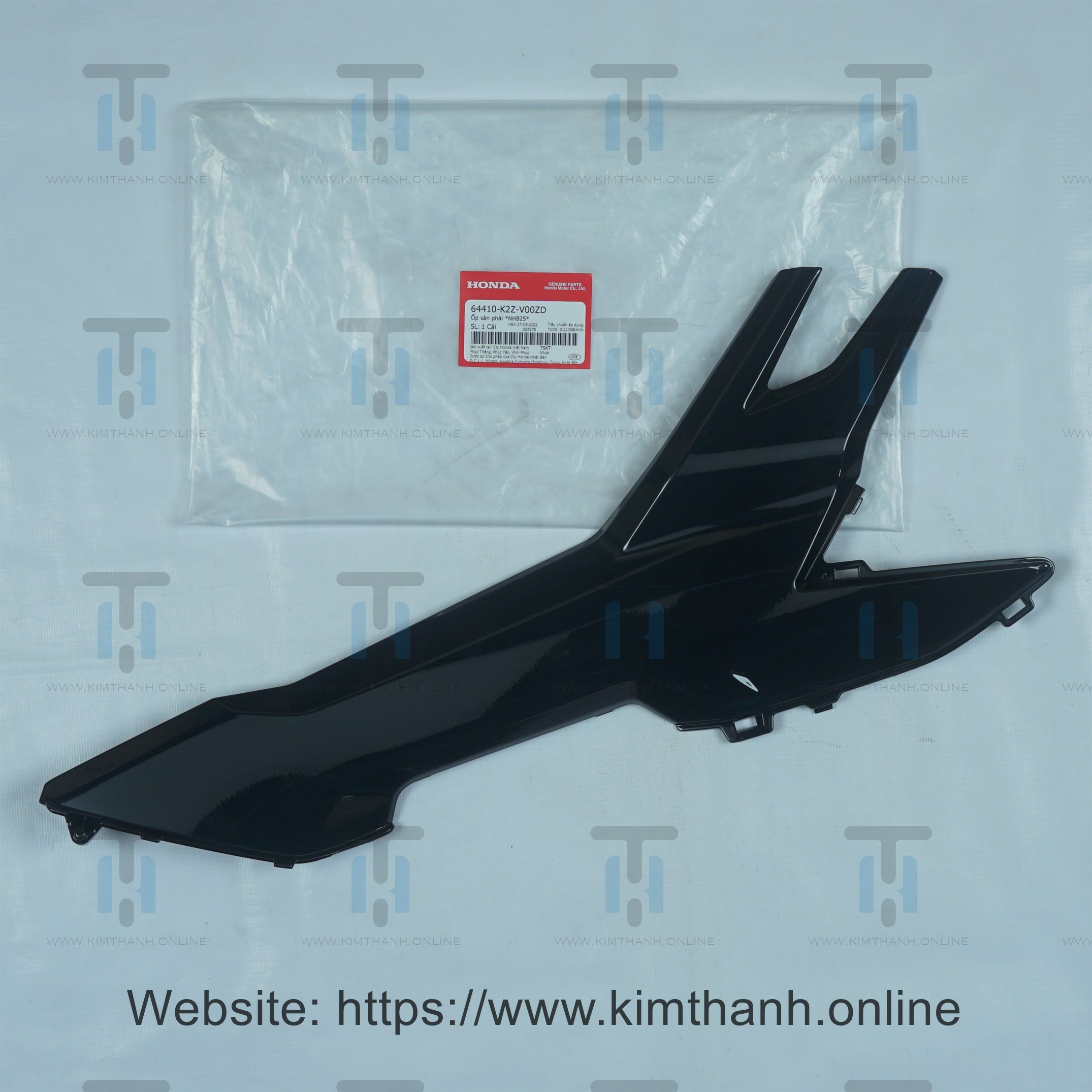 Cốp đen bóng phải Air Blade 2022 - 2025 đèn LED