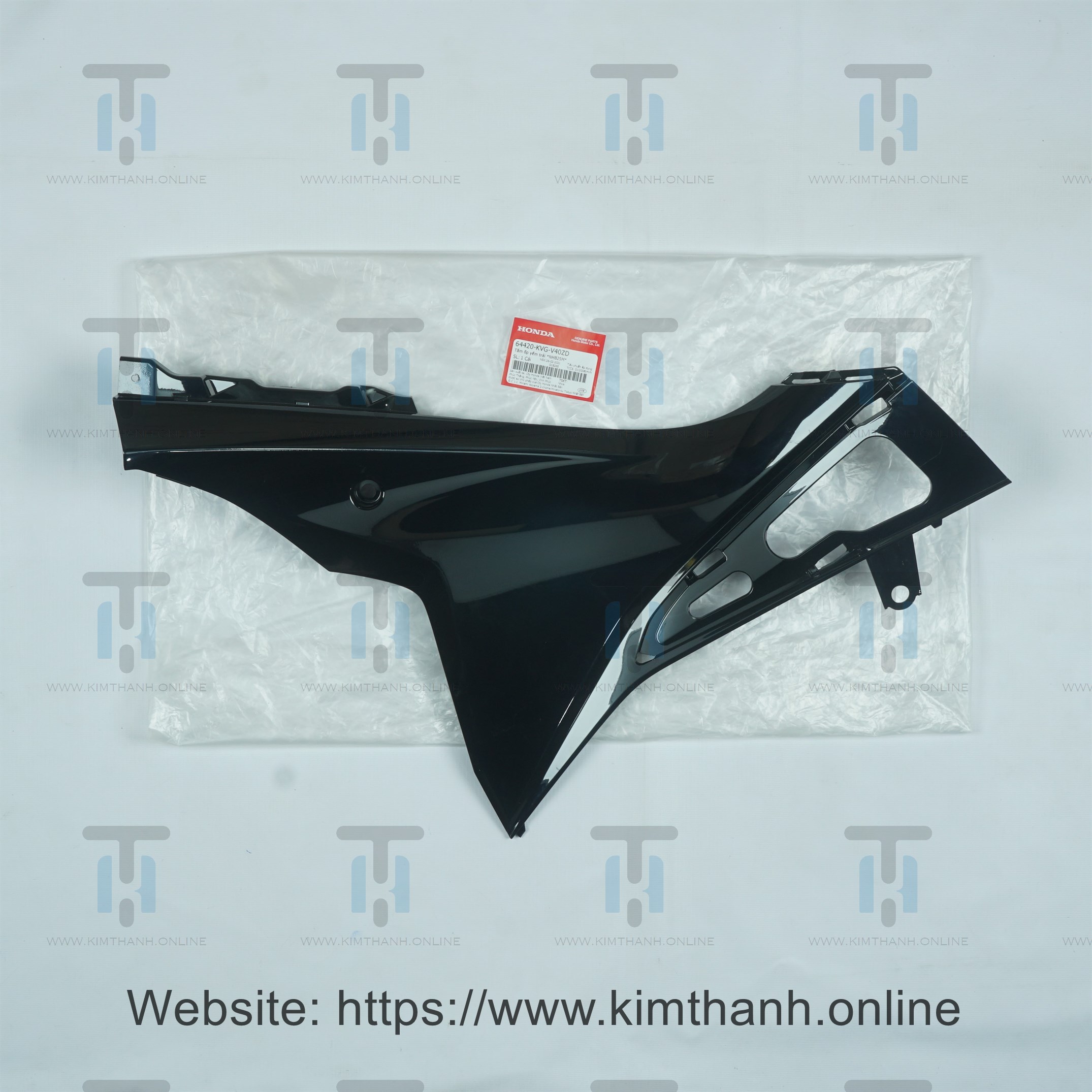 Cốp đen trái Air Blade 2011 2012 đầu bò