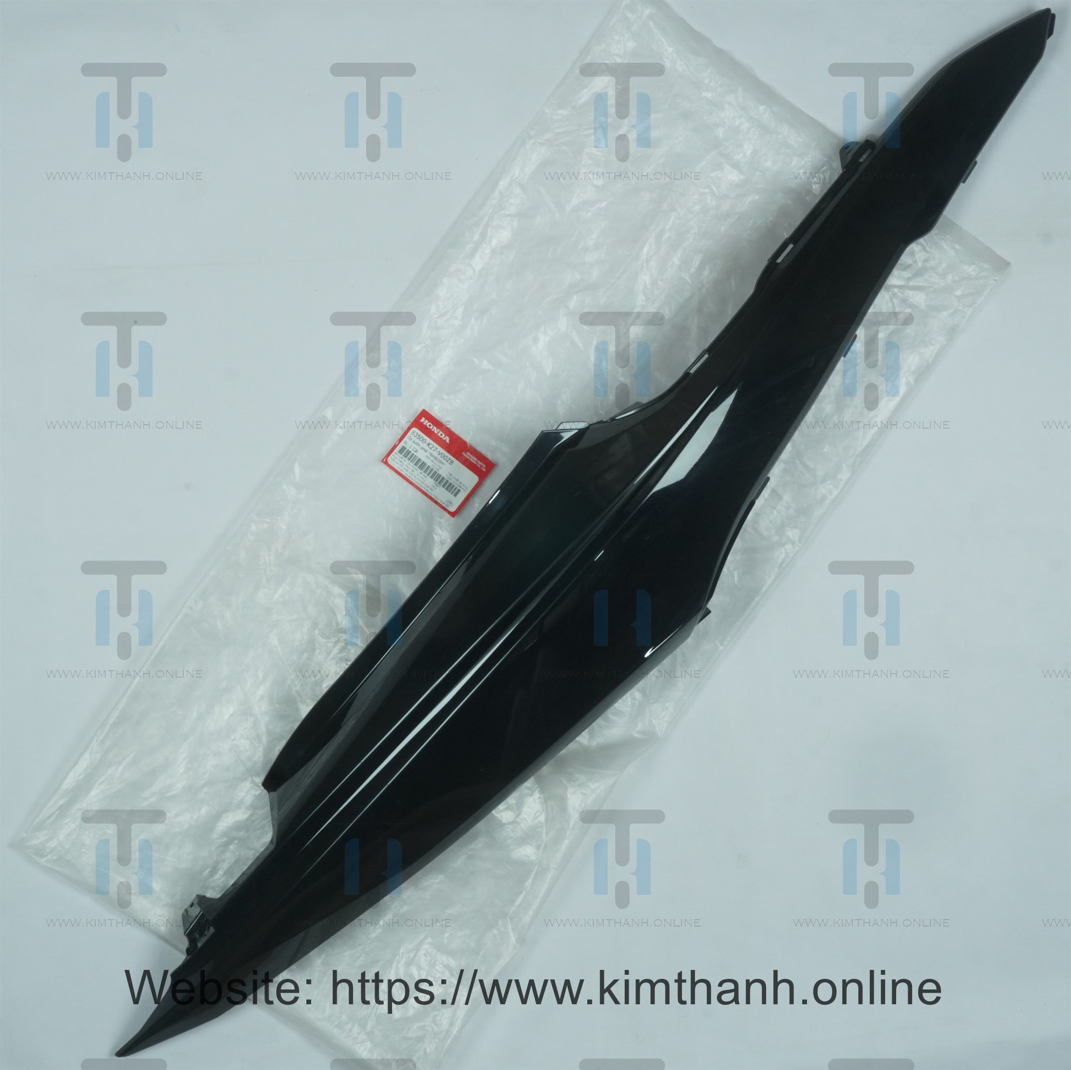 Ốp sườn đen phải không tem Air Blade 2013 - 2015 đèn cầu