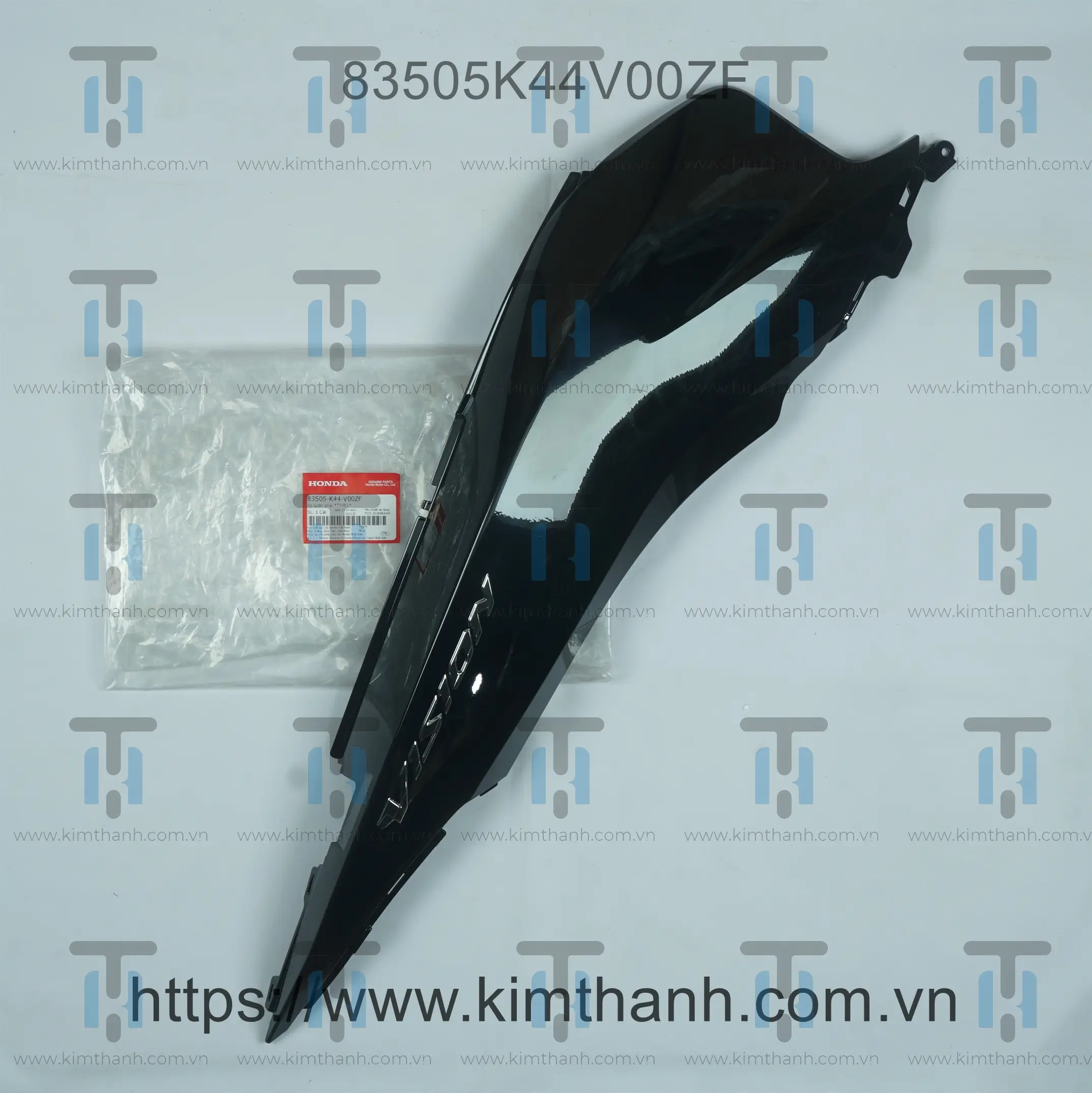Ốp sườn đen phải có tem Vision 2015