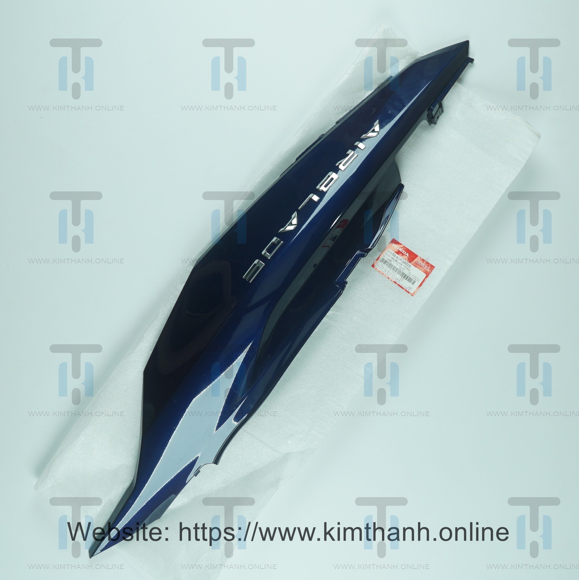 Ốp sườn 150 mực phải tem trắng Air Blade 2020 - 2021 đèn LED