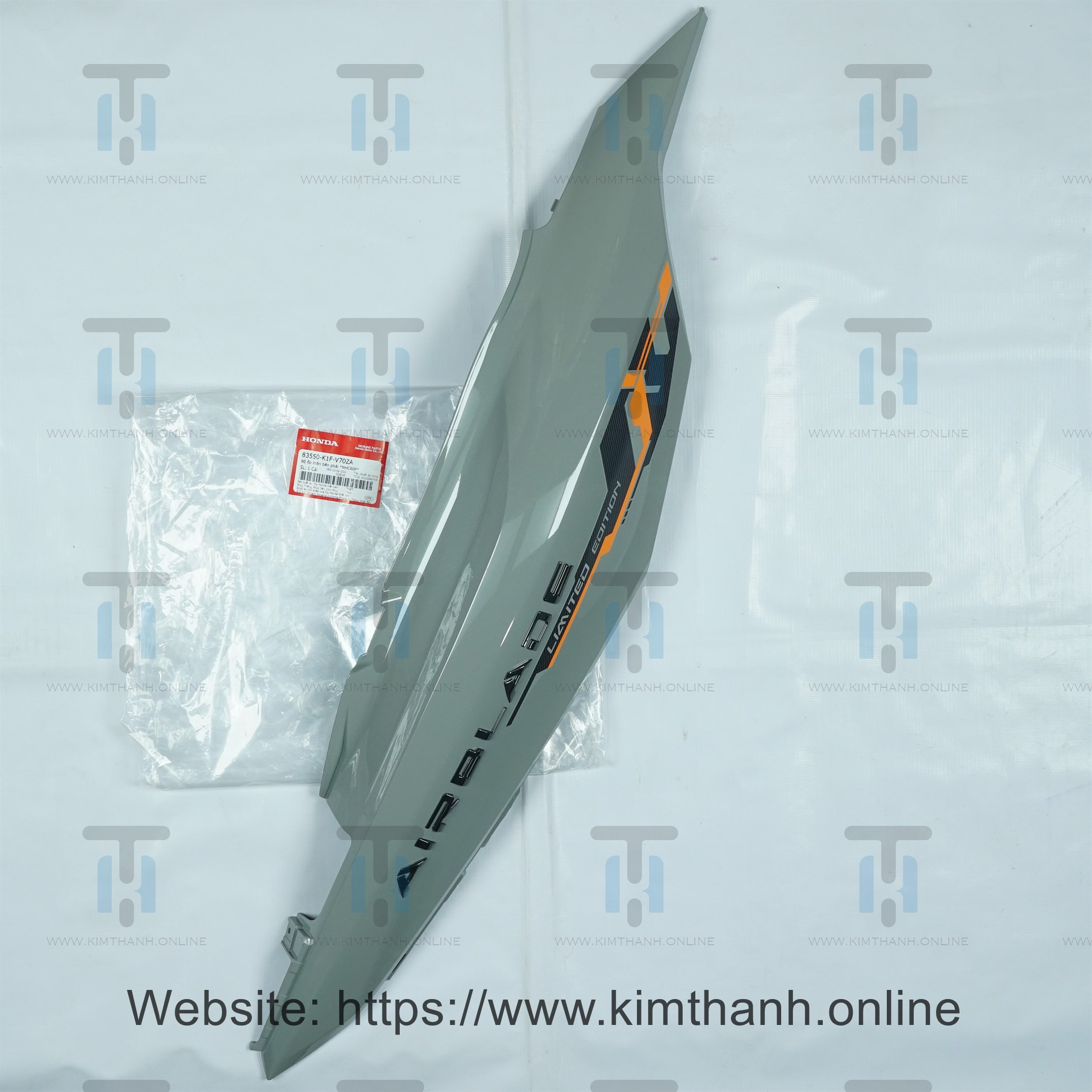 Ốp sườn 150 xám xi măng phải - 2021 Air Blade 2020 - 2021 đèn LED