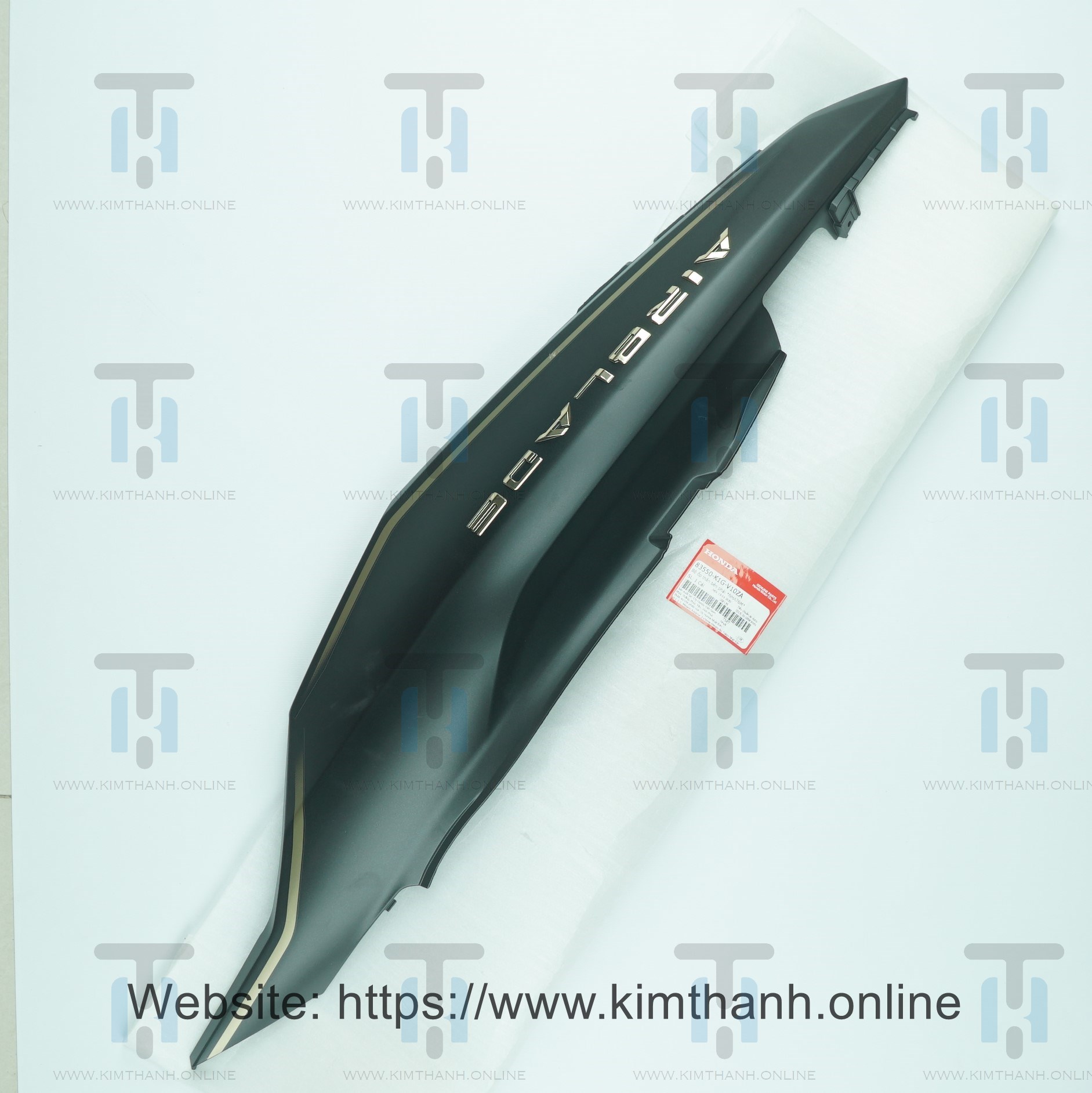 Ốp sườn 125 đen mờ phải tem đồng Air Blade 2020 - 2021 đèn LED