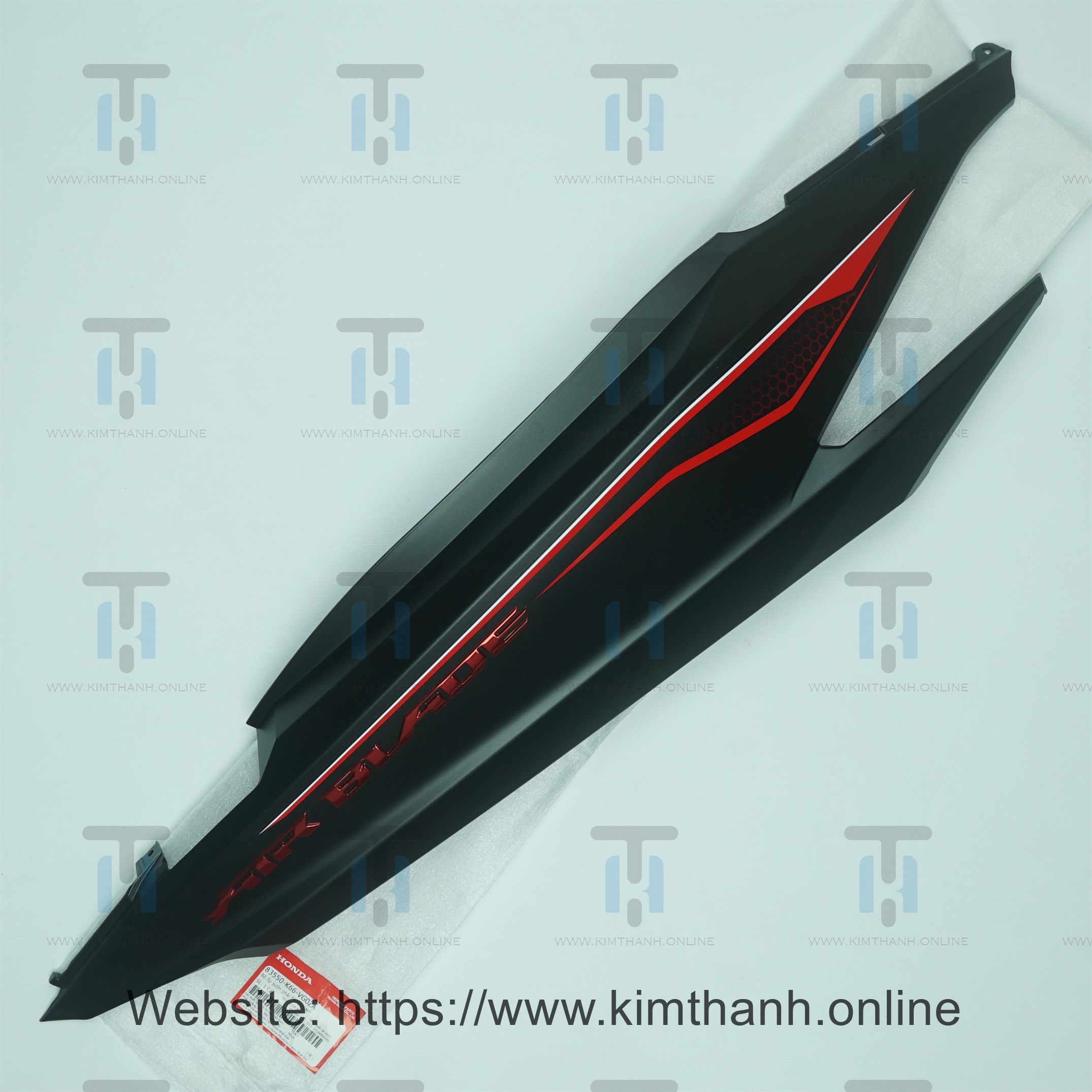 Ốp sườn đen mờ phải tem 2018 Air Blade 2016 - 2019 đèn LED