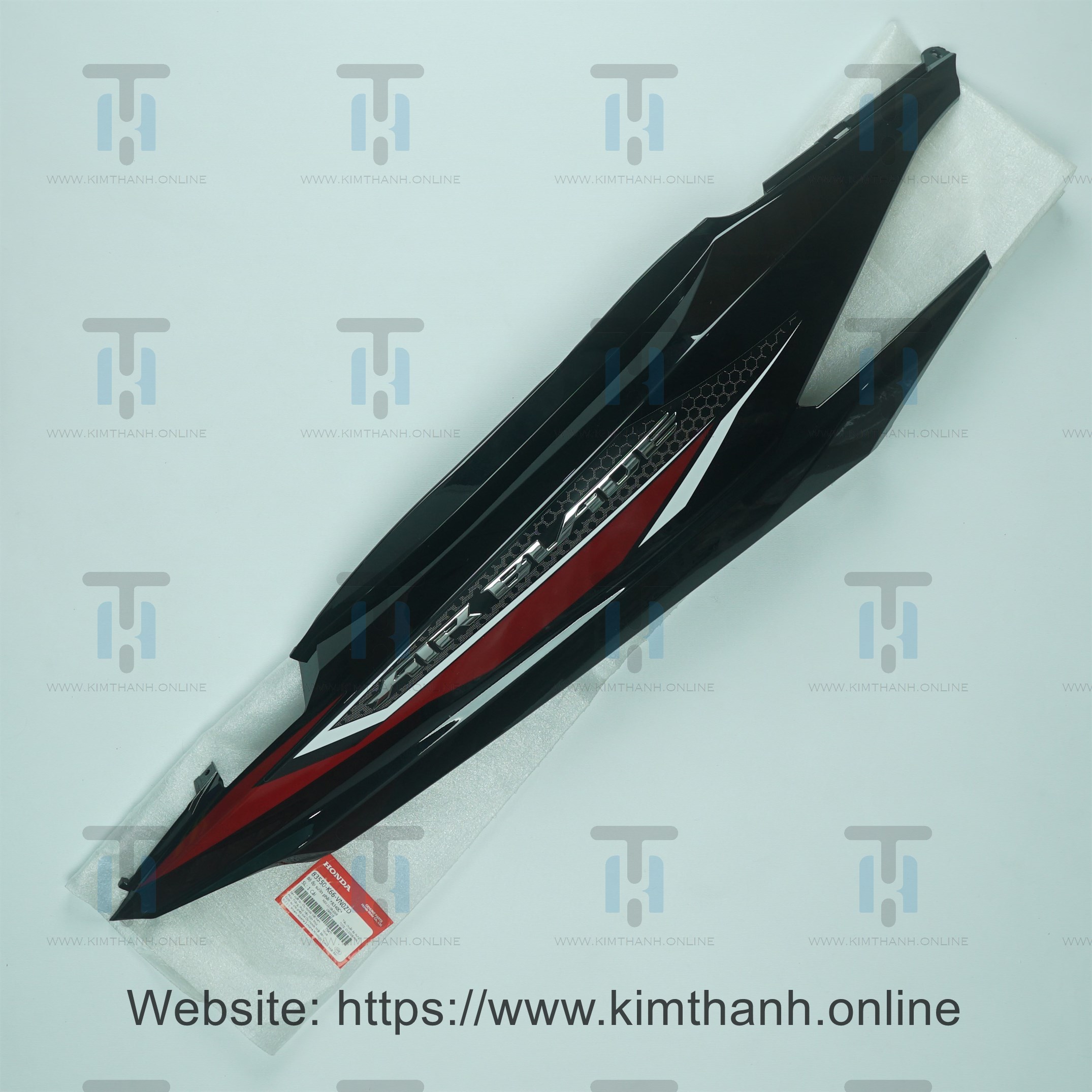 Ốp sườn đen bóng phải tem đỏ 2019 Air Blade 2016 - 2019 đèn LED