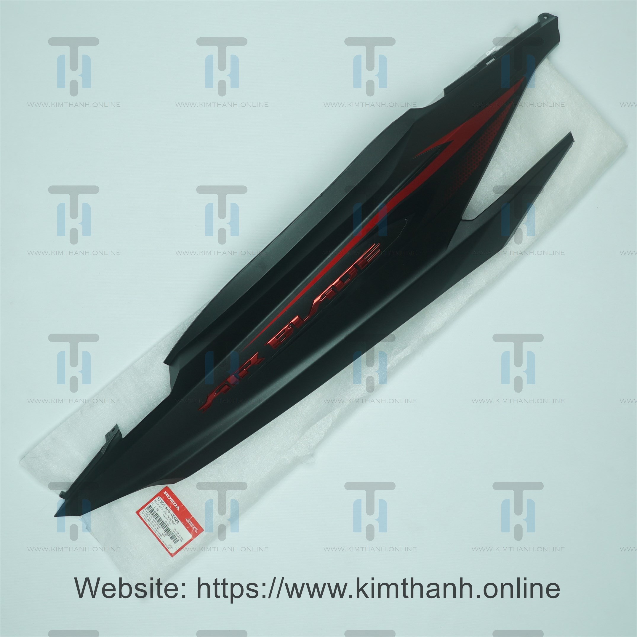 Ốp sườn đen mờ phải tem đỏ 2019 Air Blade 2016 - 2019 đèn LED