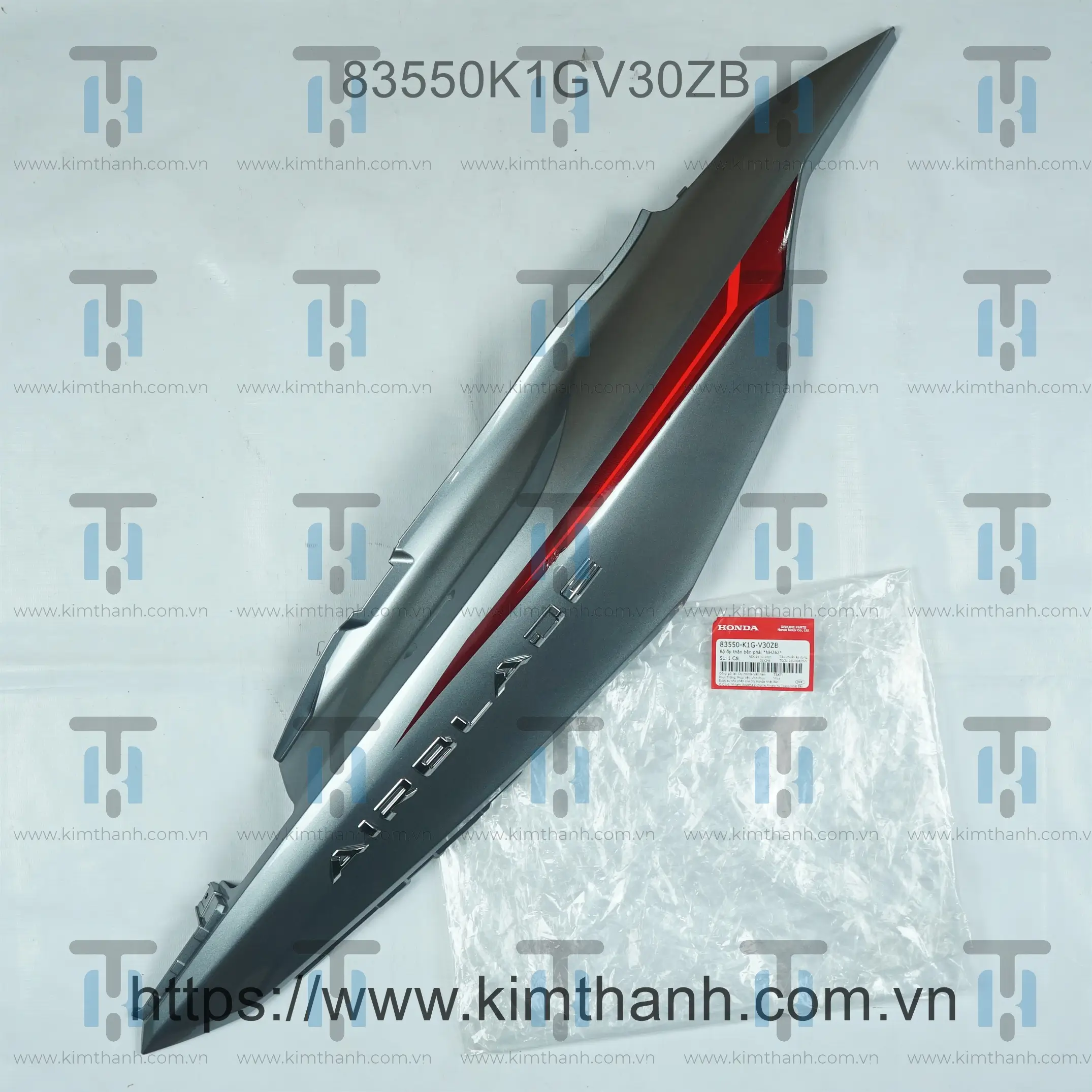 Ốp sườn 125 bạc bóng phải tem giấy đỏ 2021 Air Blade 2020 - 2021 đèn LED