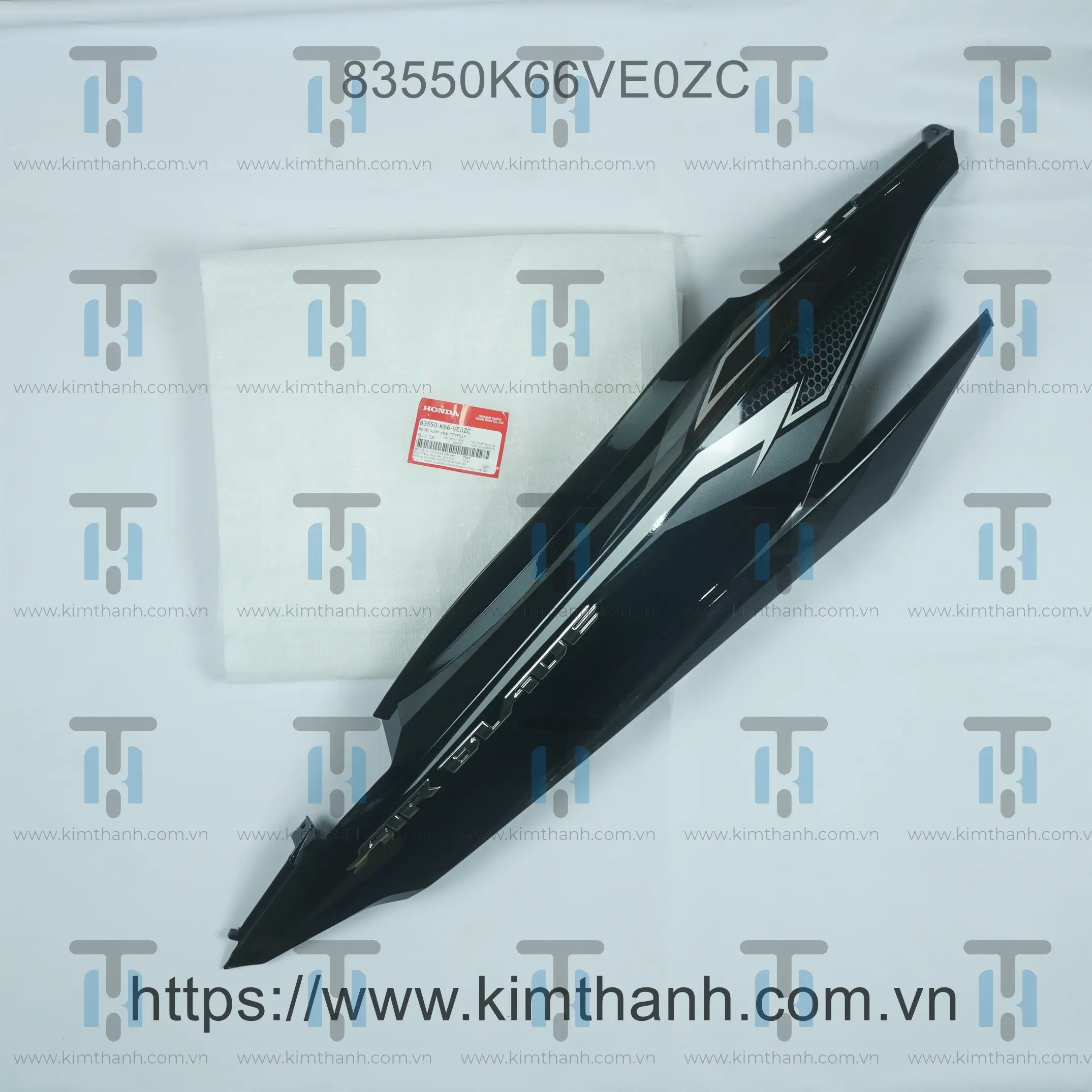 Ốp sườn đen bóng phải tem xám 2018 Air Blade 2016 - 2019 đèn LED