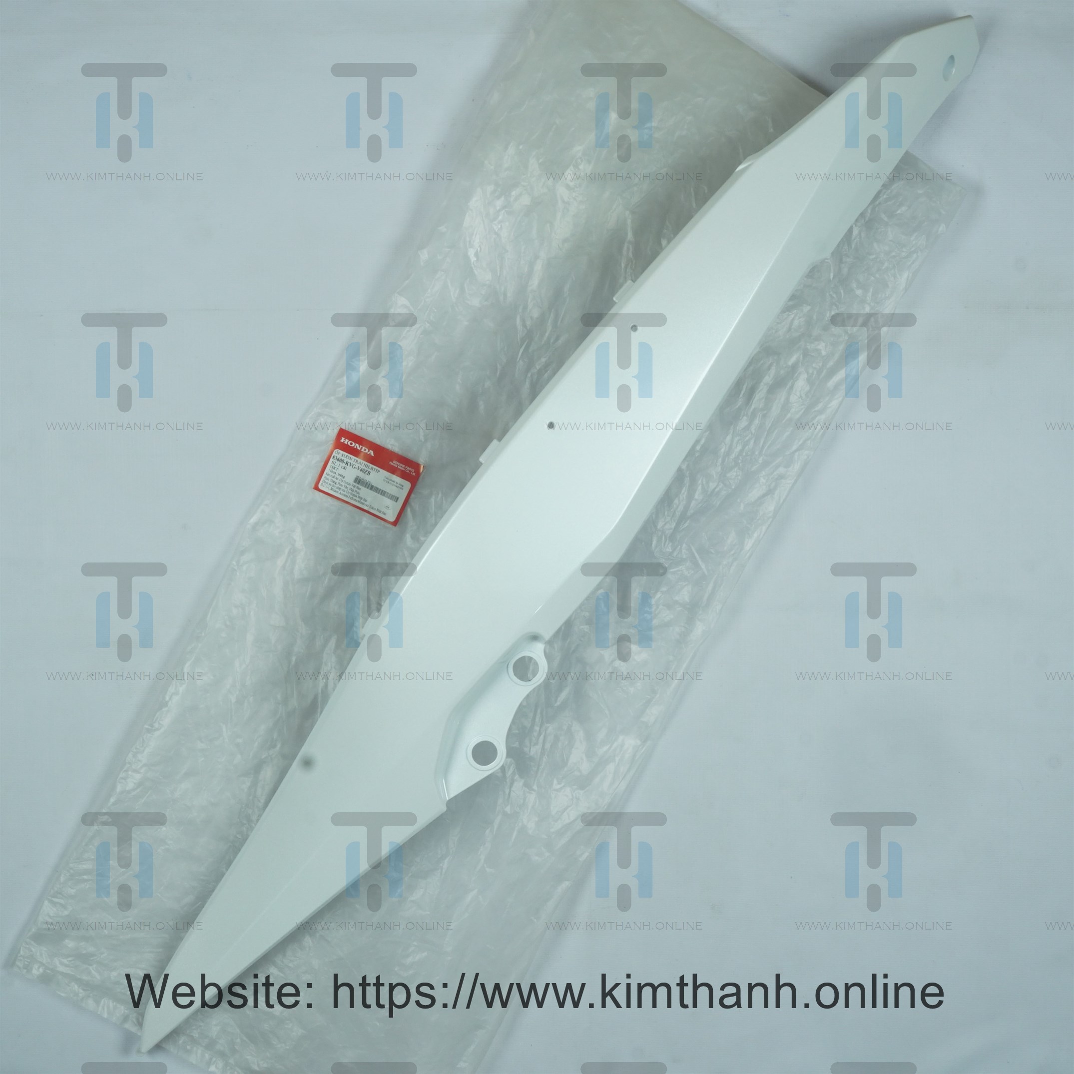 Ốp sườn dưới trắng trái không tem Air Blade 2011 2012 đầu bò