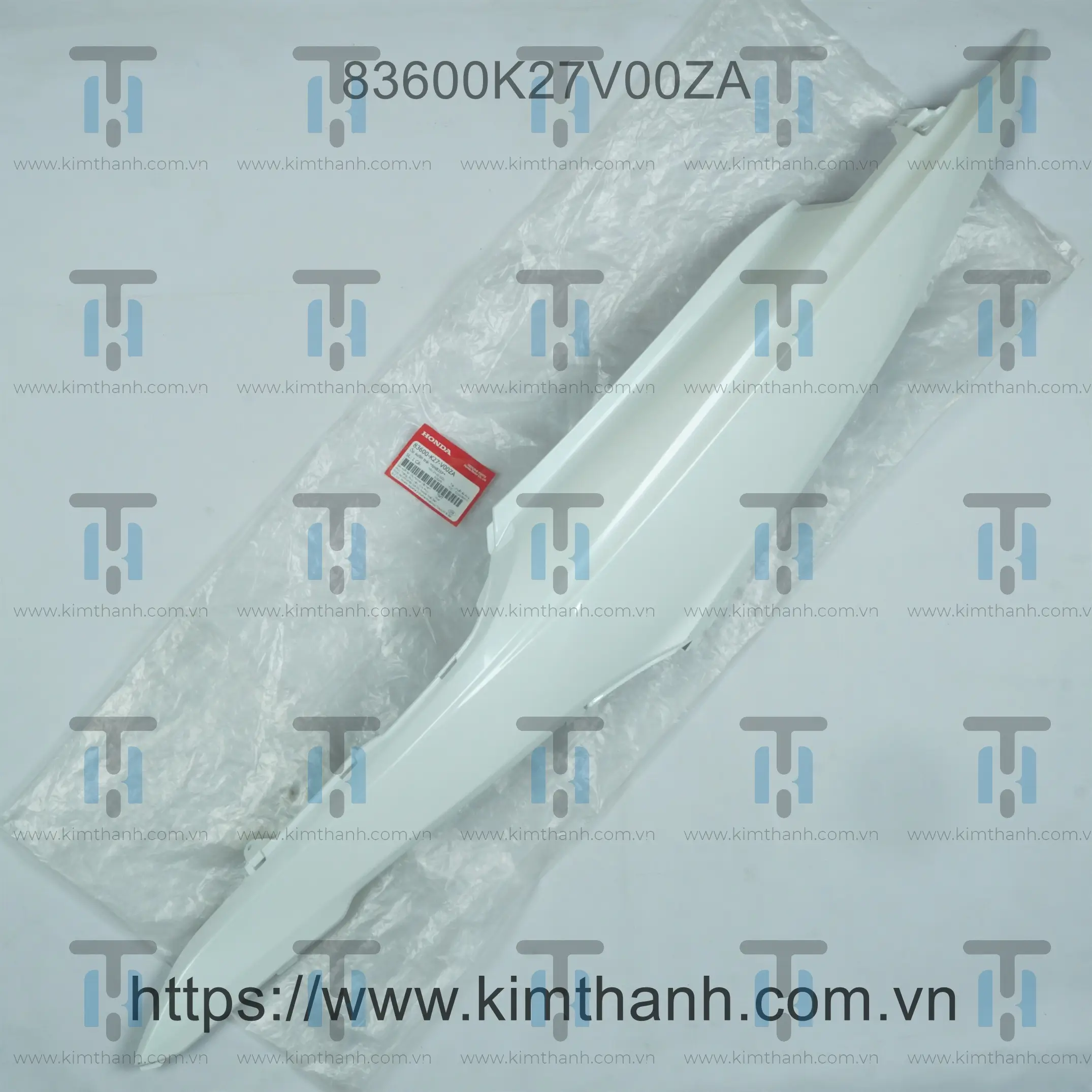 Ốp sườn trắng trái không tem Air Blade 2013 - 2015 đèn cầu