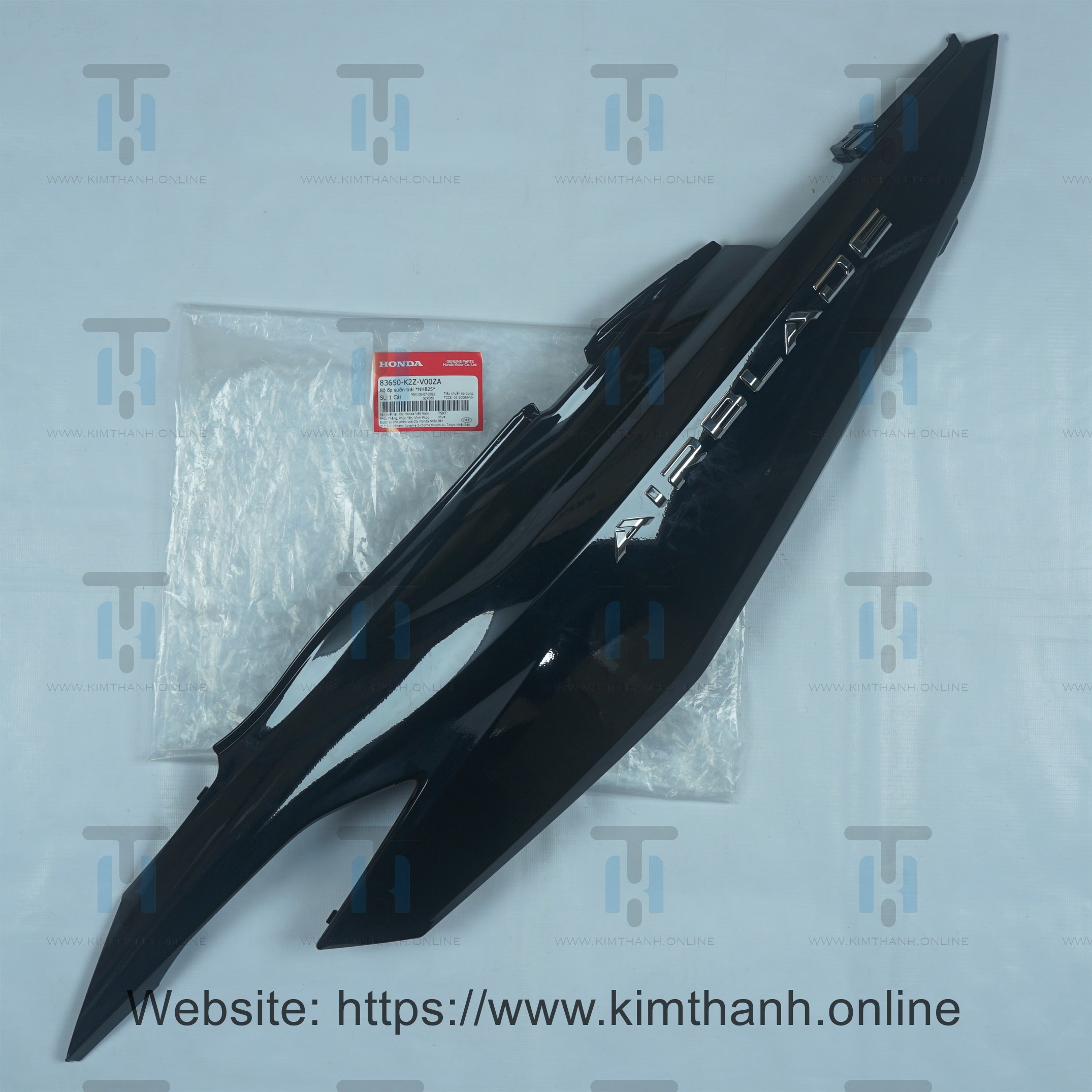 Ốp sườn đen bóng trái tem xi - 160cc Air Blade 2022 - 2025 đèn LED