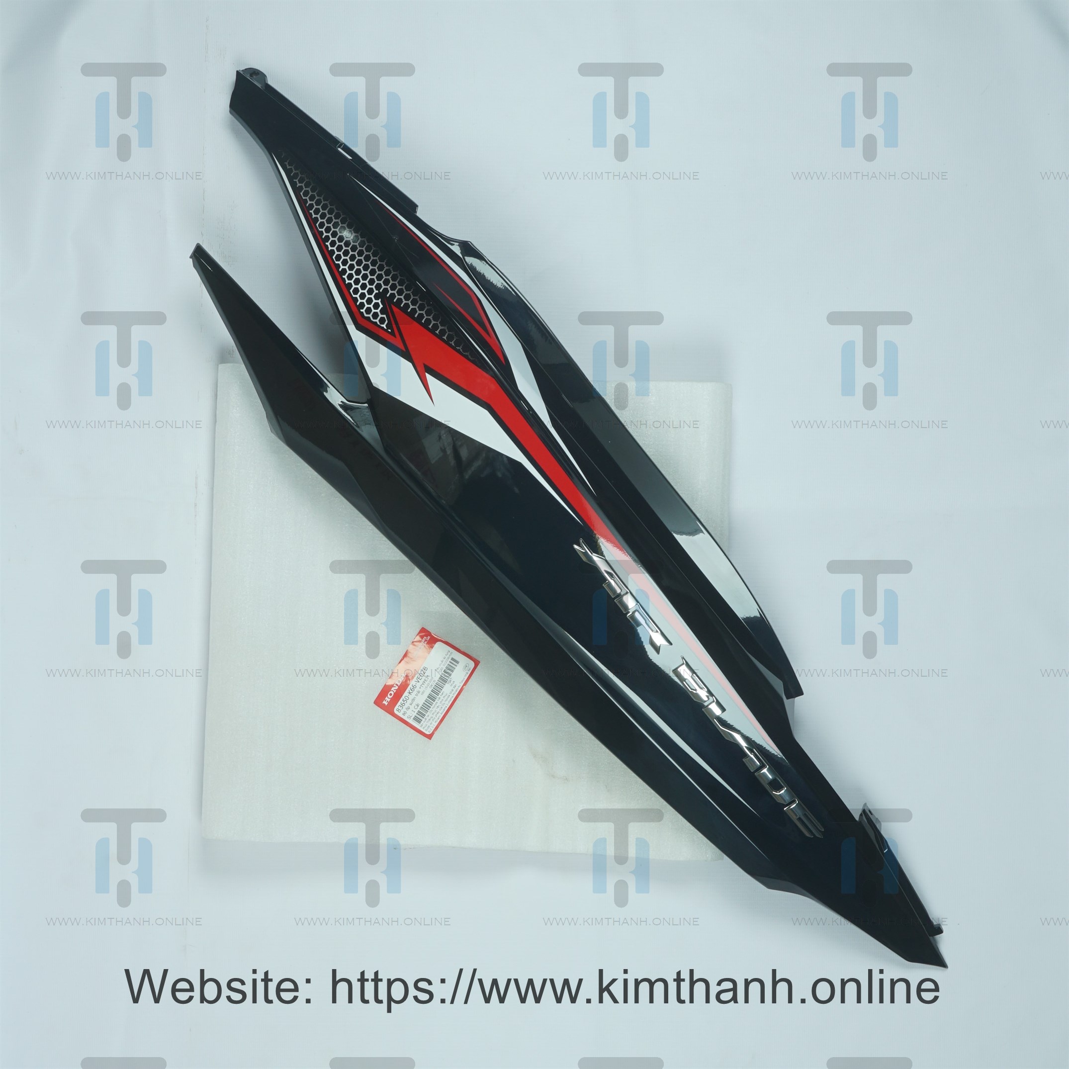 Ốp sườn đen bóng trái tem trắng 2018 Air Blade 2016 - 2019 đèn LED