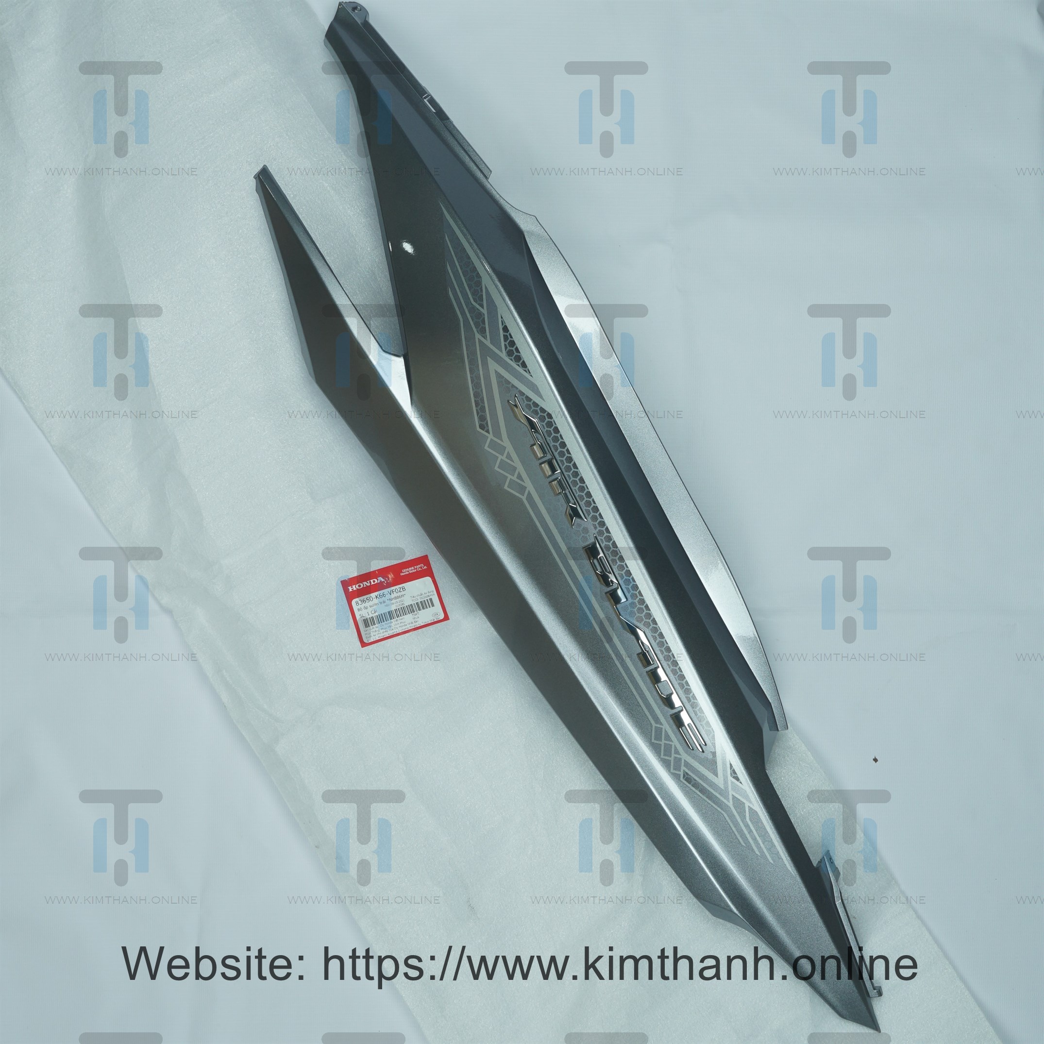 Ốp sườn môn trái tem lập thể 2018 Air Blade 2016 - 2019 đèn LED