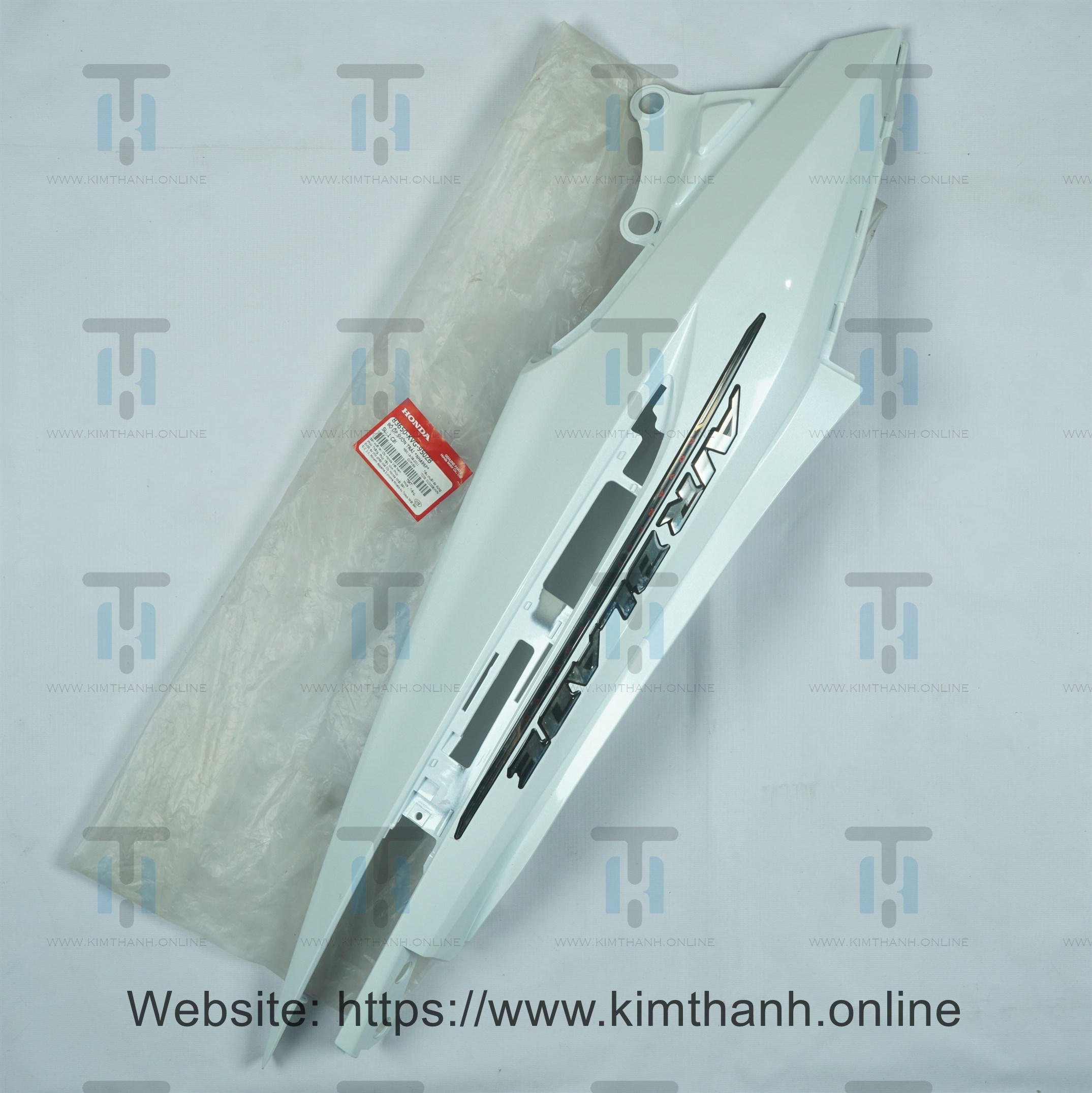 Ốp sườn Honda Việt trắng trái tem nổi Air Blade đời đầu