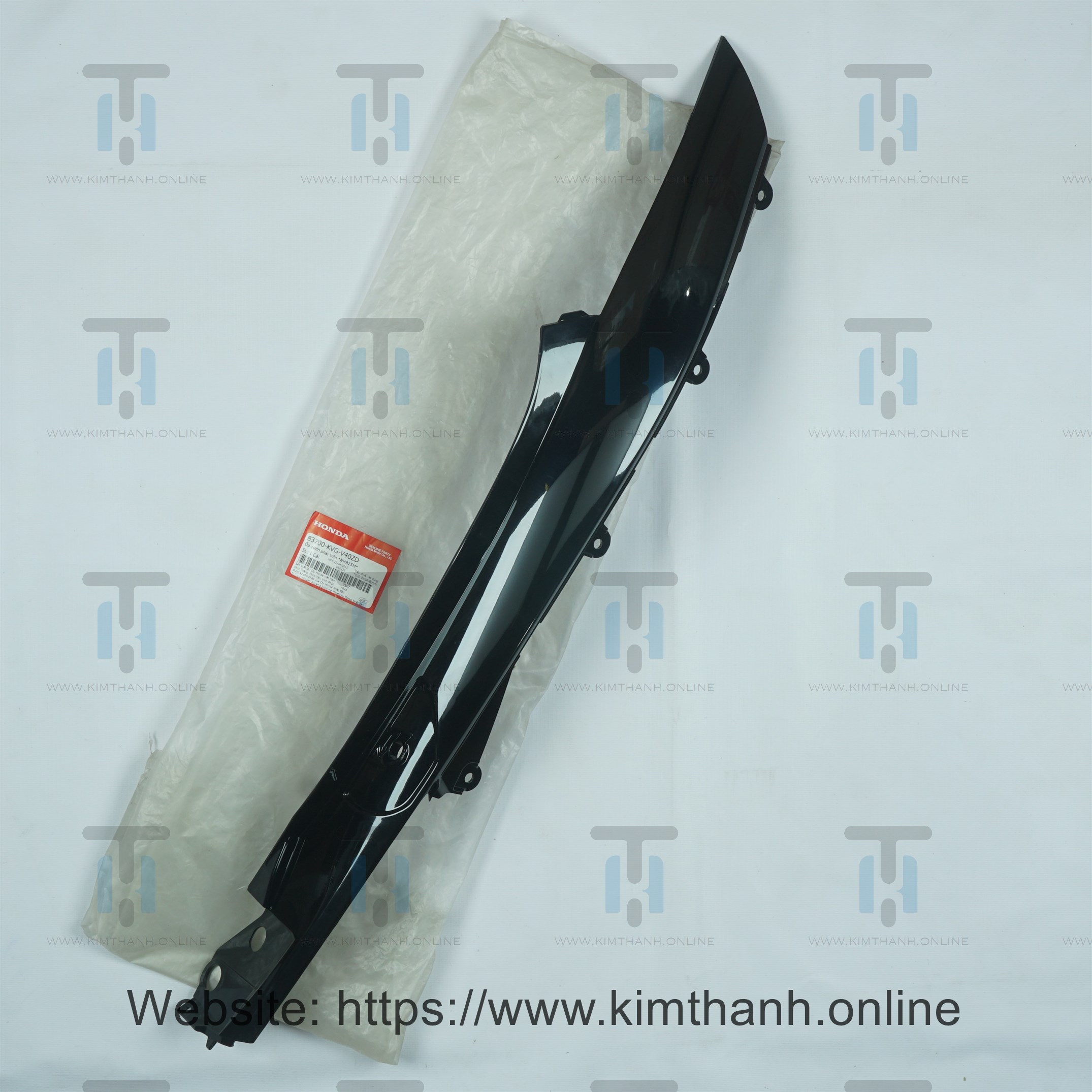 Ốp sườn trên đen phải Air Blade 2011 2012 đầu bò