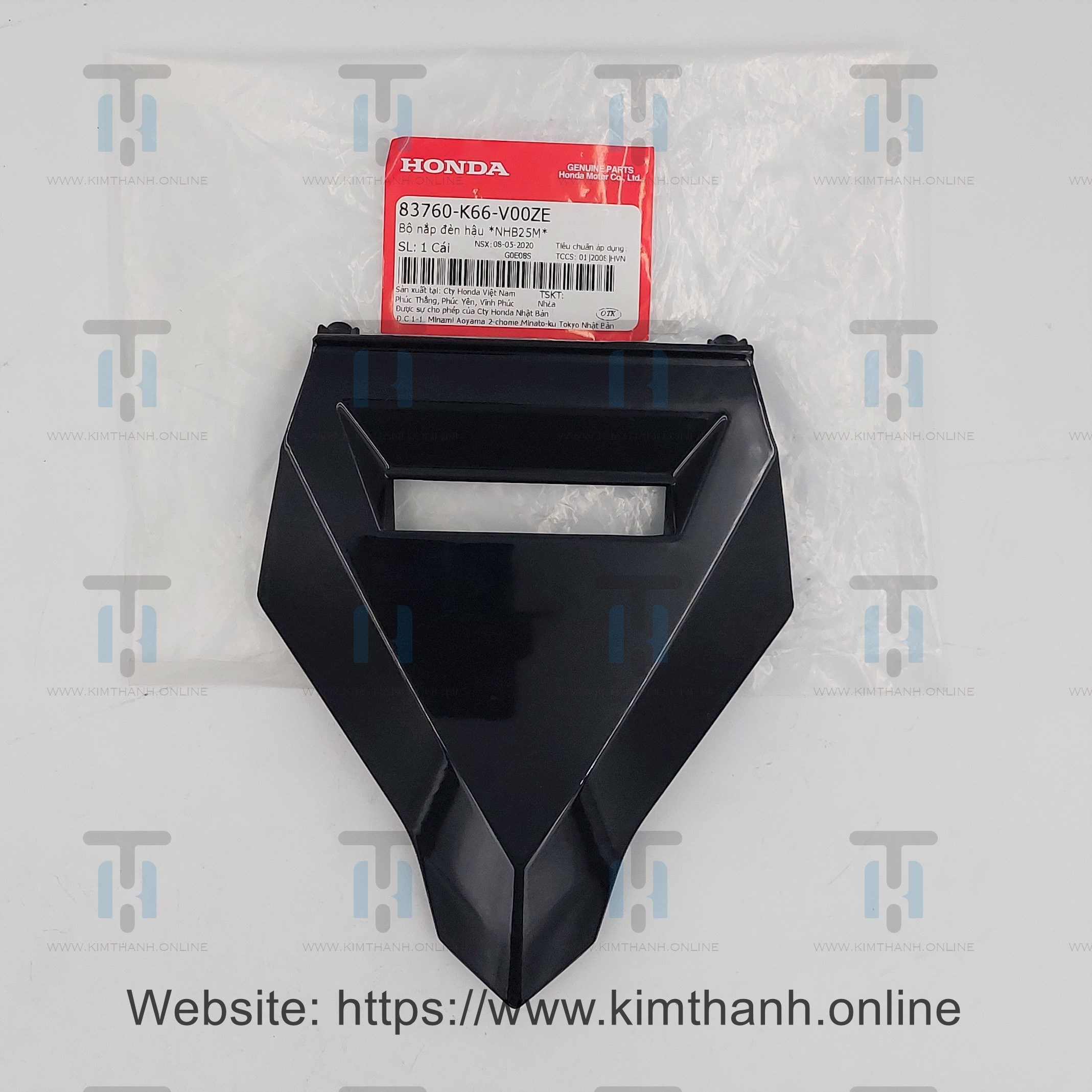 Mu Nối ốp sườn nhỏ dưới cho xe Air Blade 2016 màu đen bóng