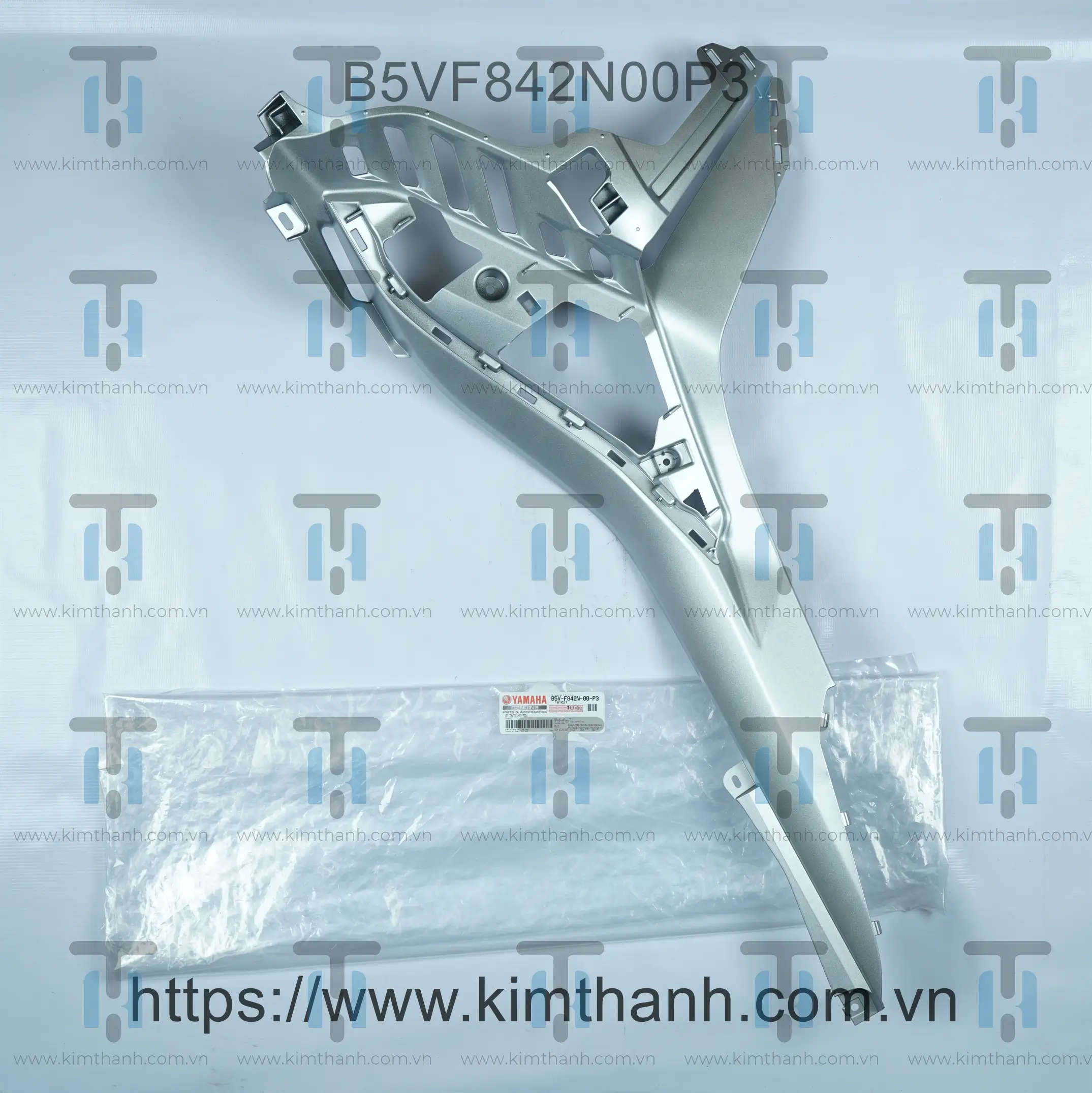 Ốp sườn dưới bạc mờ phải Exciter 2021 155cc VVA
