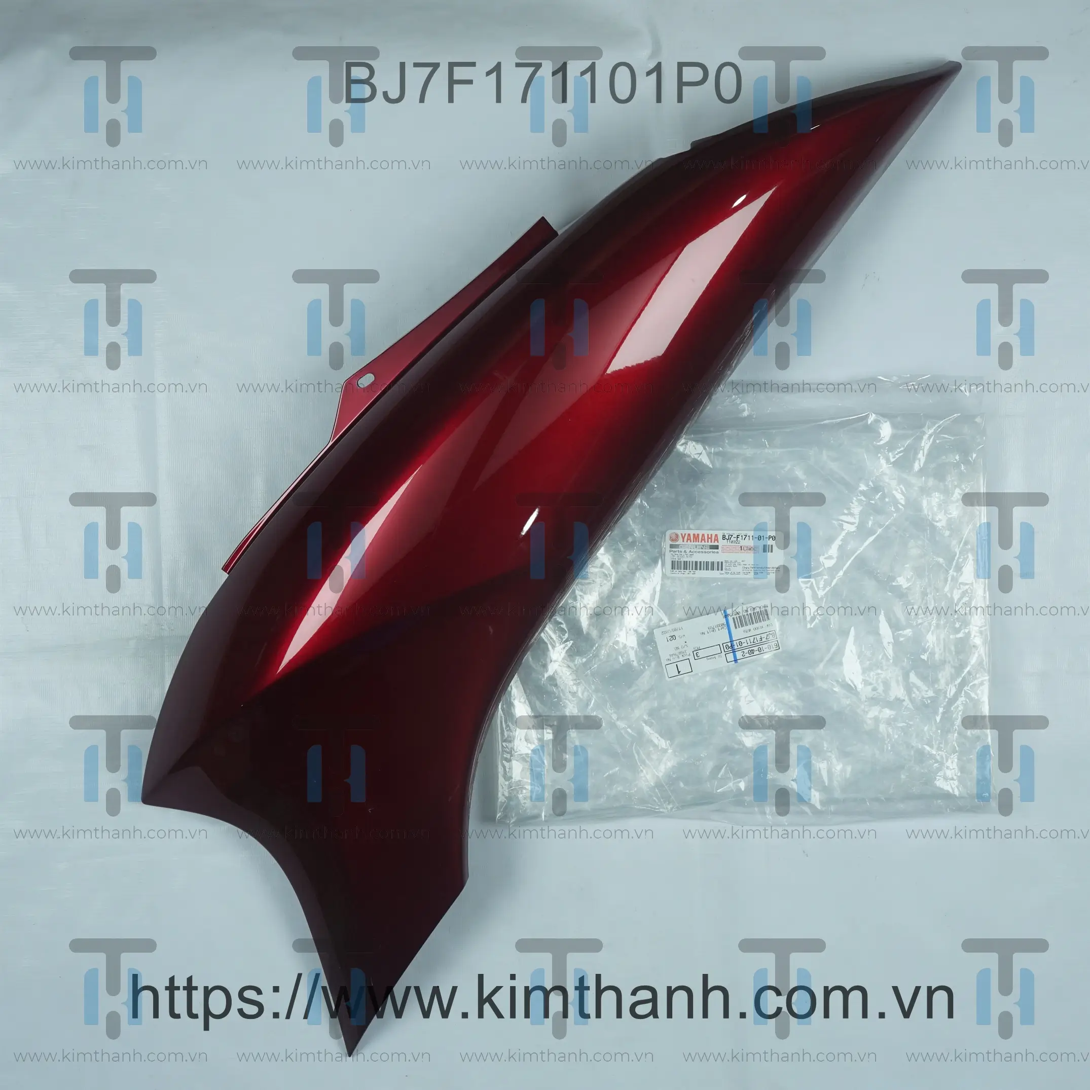 Ốp sườn đô bóng trái Janus 2016