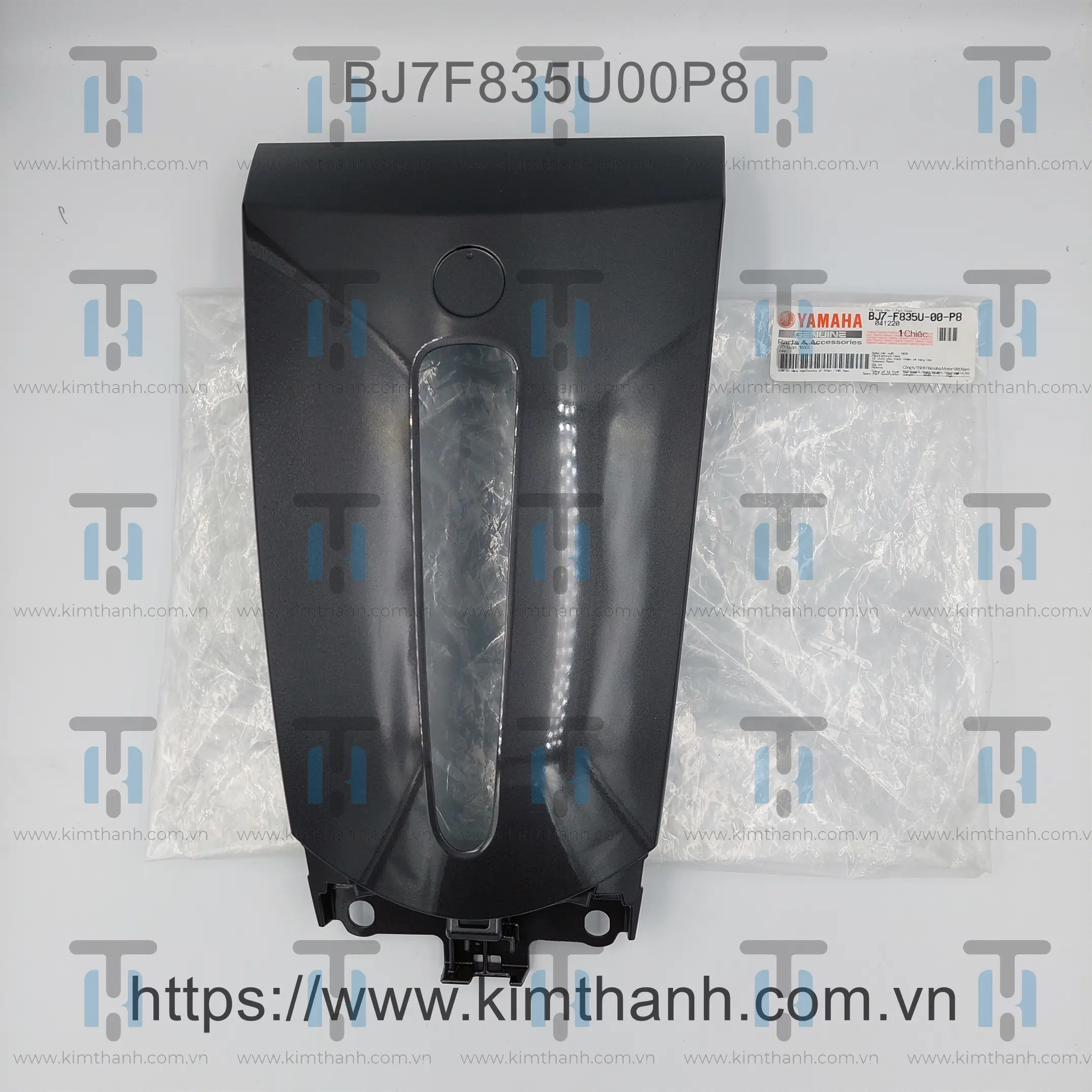 Mặt nạ trên xám lợt Janus 2016