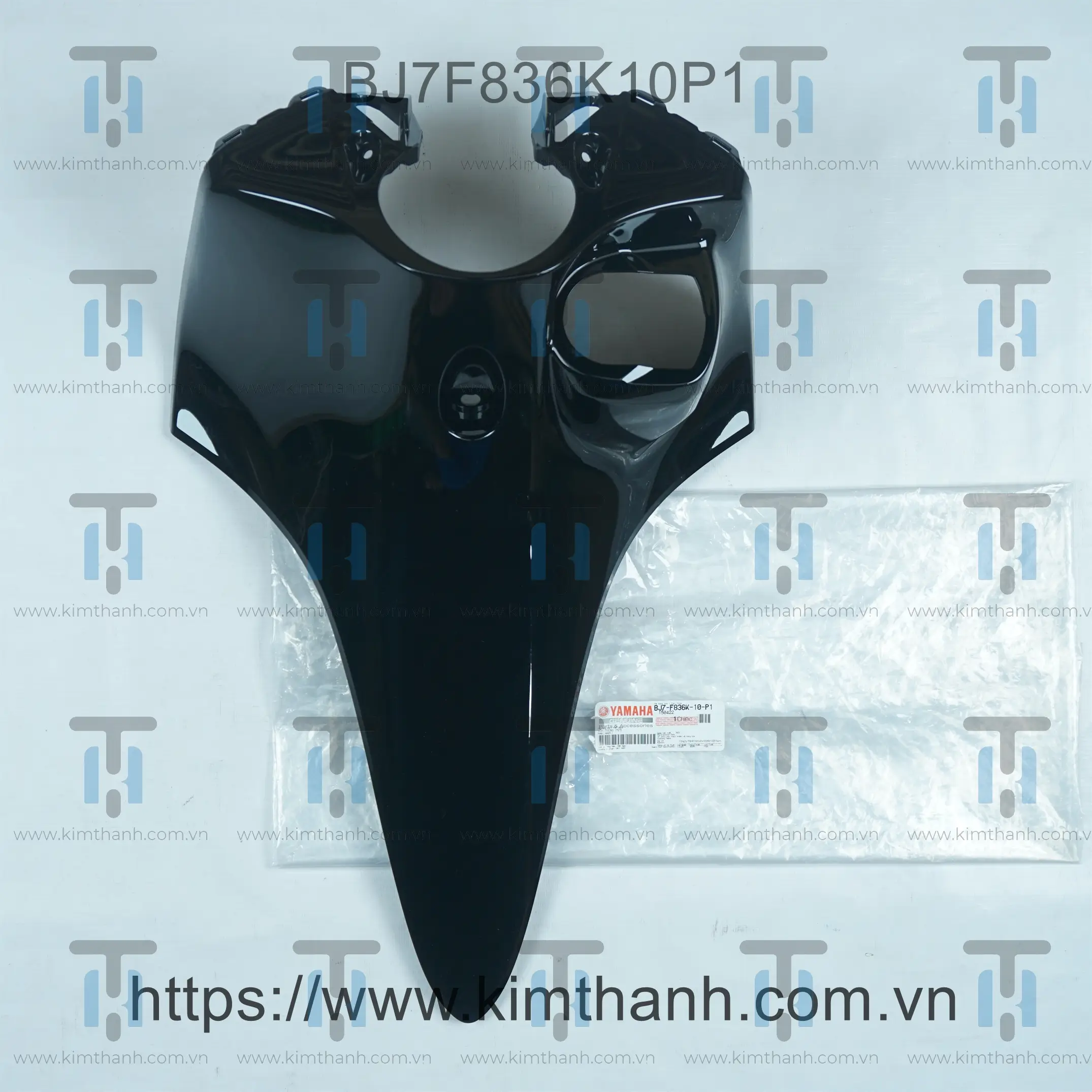 Cốp trên đen bóng Janus 2022