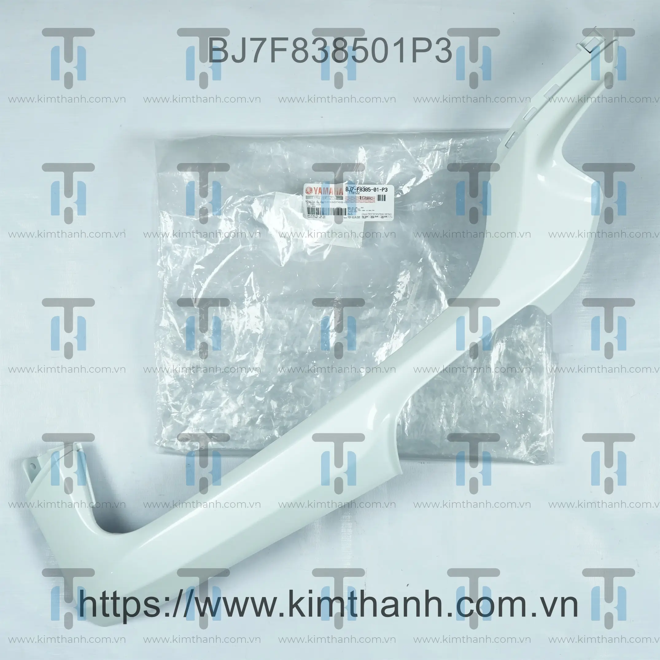 Nẹp trắng xanh trái Janus 2016