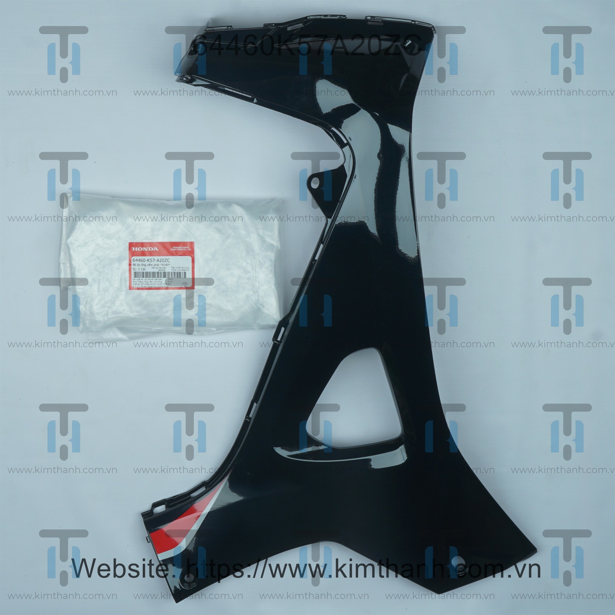 Bững trong đen phải tem đỏ Wave Blade 2017
