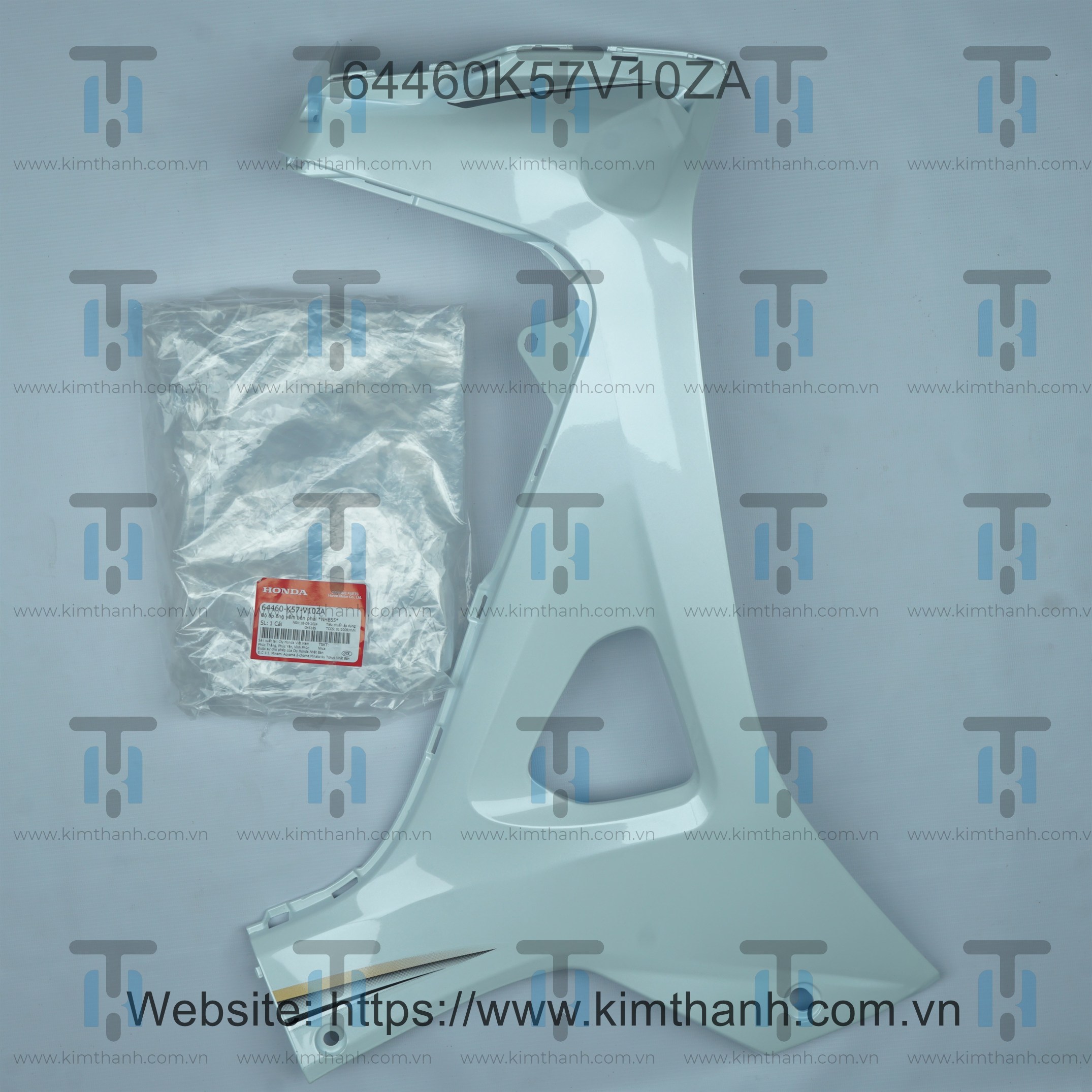 Bững trong trắng phải tem xám Wave Blade 2014