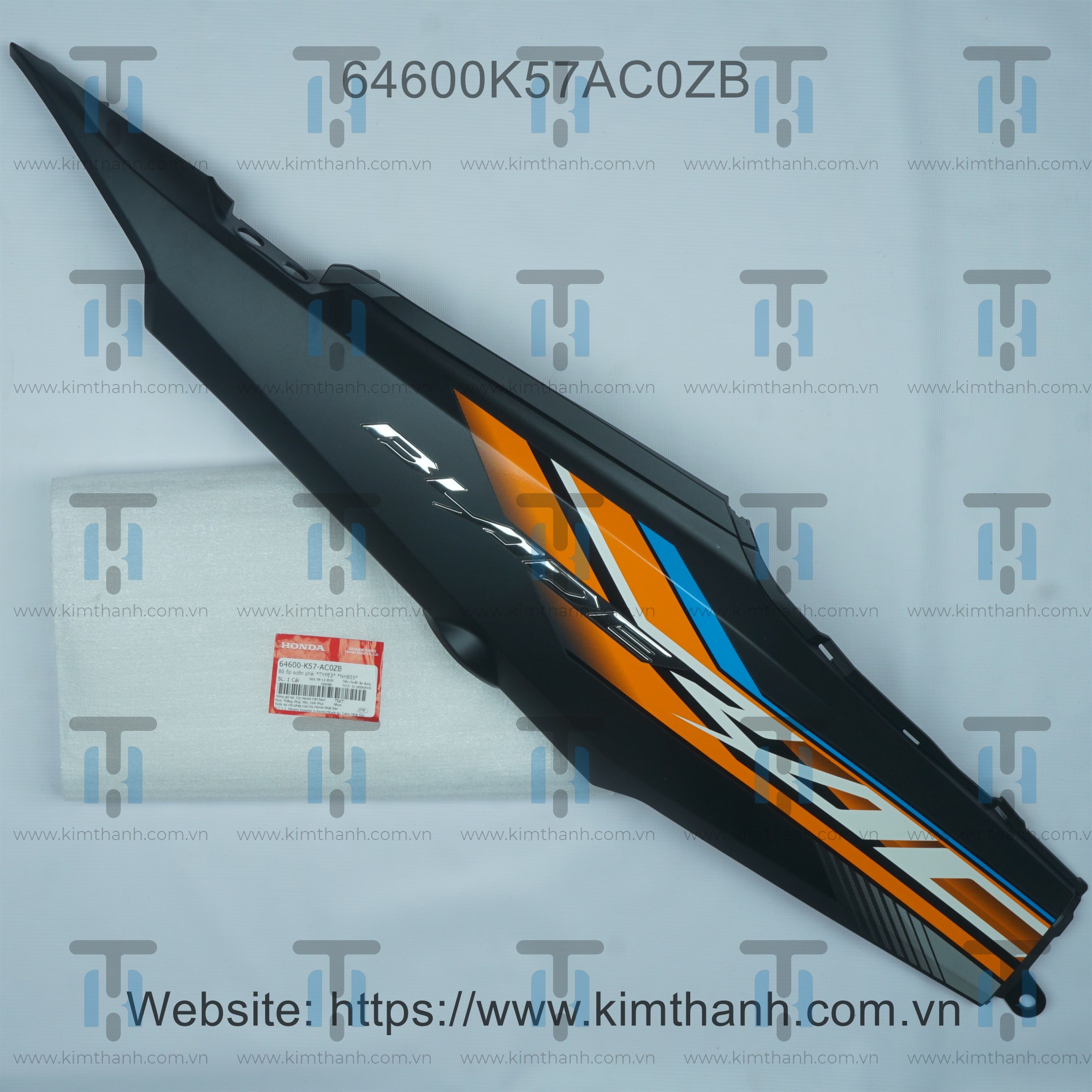 Ốp sườn đen mờ phải tem cam xám 2021 Wave Blade 2017